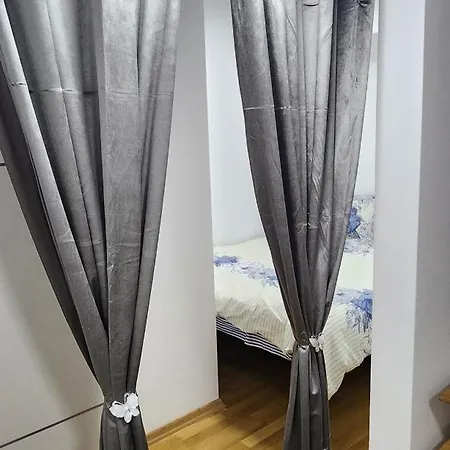Apartament Lidija *